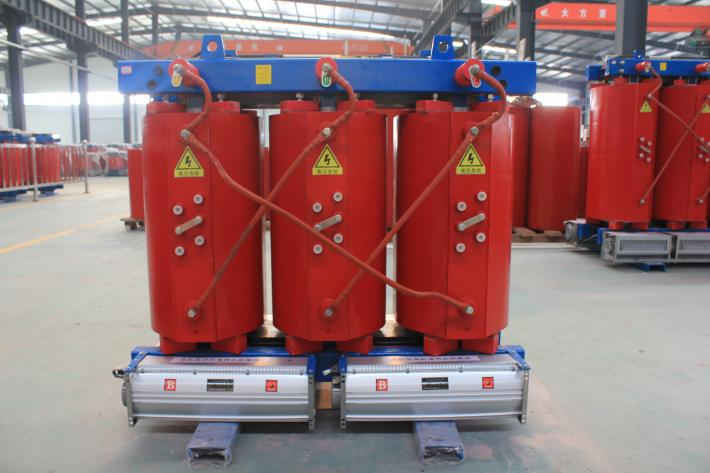 一般北京創(chuàng)聯(lián)匯通電氣全鋁的干式變壓器800kva價(jià)格是33900元，全銅的800kva干式變壓器價(jià)格是65000元。